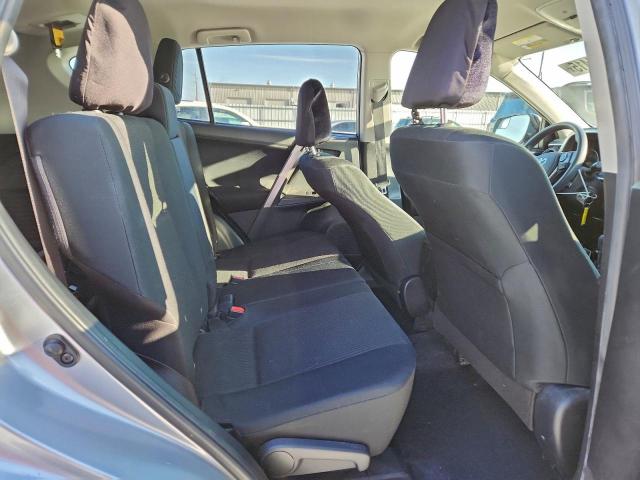 Toyota RAV4 Le Image 10
