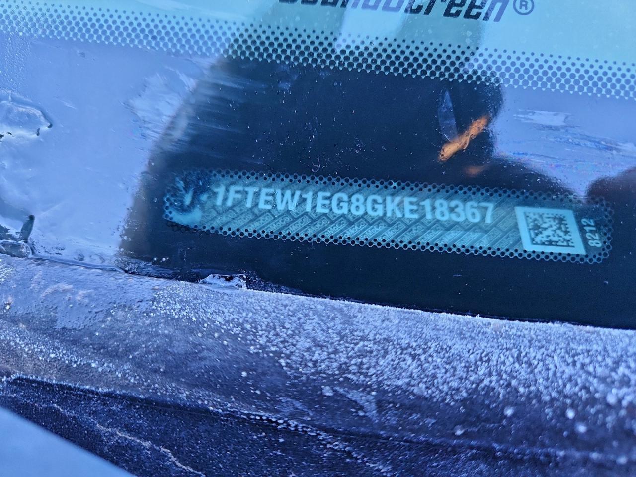 Ford F-150 Supercrew Image 11