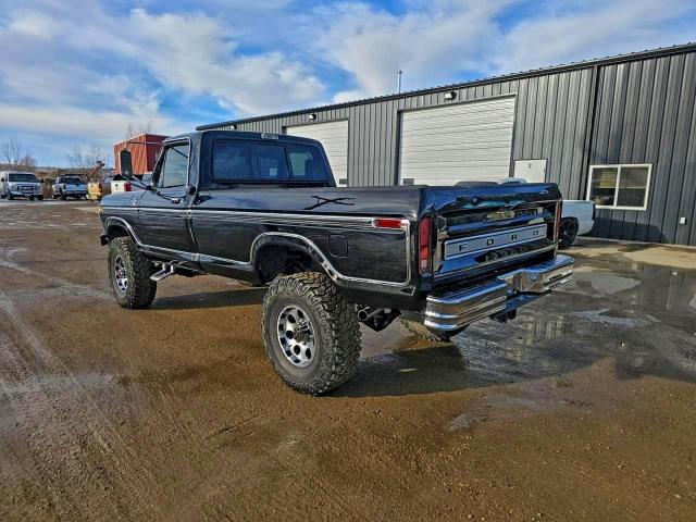 Ford F-250 Image 2