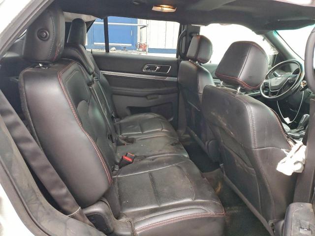 Ford Explorer Sport Image 8